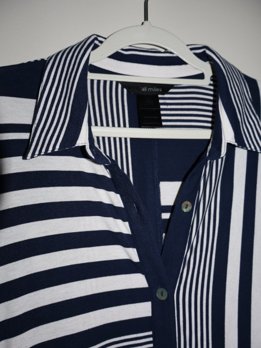 Navy White Color Block Button Down Lightweight Loose-fit Tunic - Picture 3 of 8